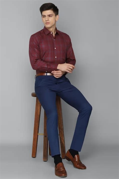navy pants maroon shirt